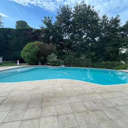 Baccara, Piscine Privée, Plages à Pieds