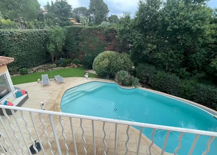 Baccara, Piscine Privée, Plages à Pieds *