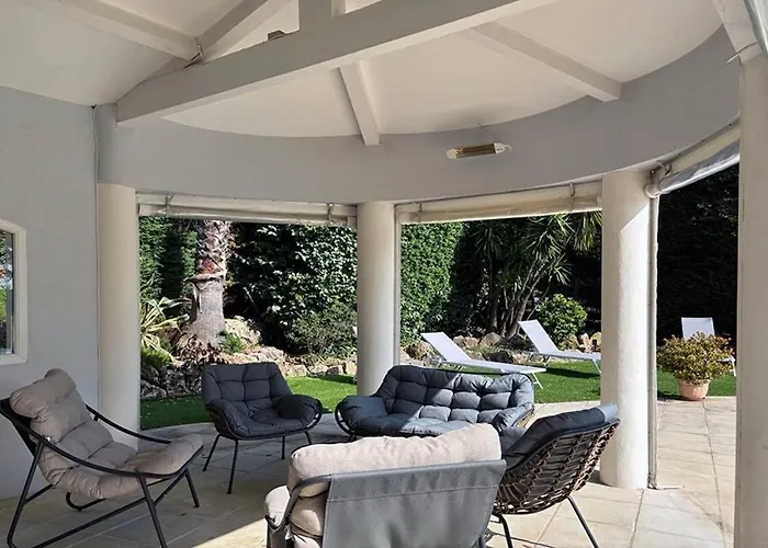 Baccara, Piscine Privée, Plages à Pieds