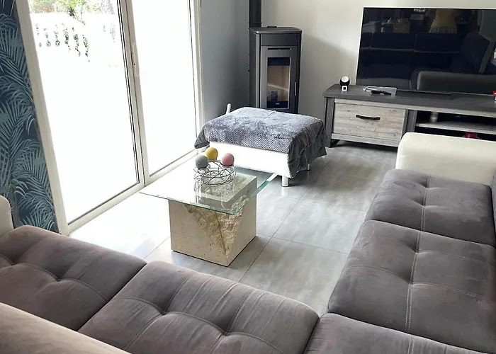 Baccara, Piscine Privée, Plages à Pieds *