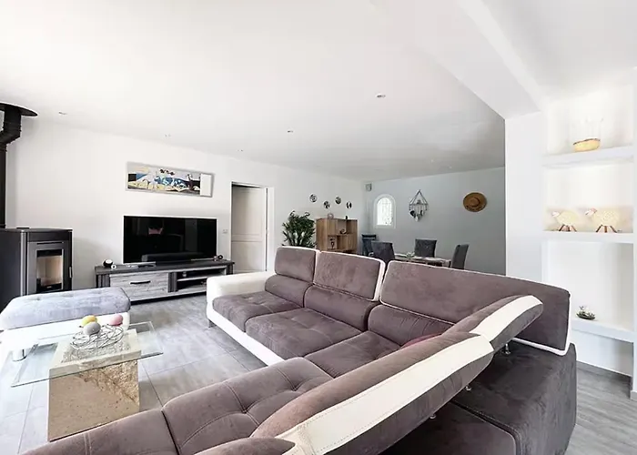 Baccara, Piscine Privée, Plages à Pieds